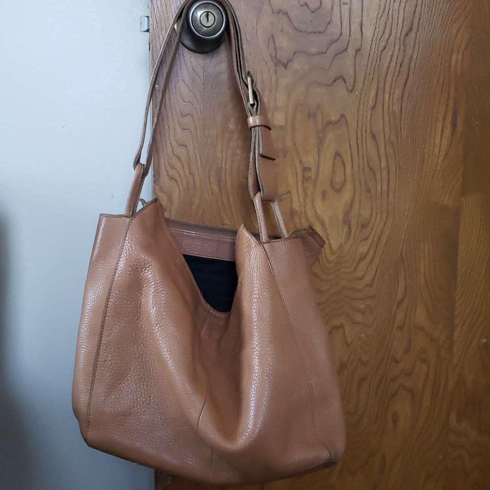 Hand bag